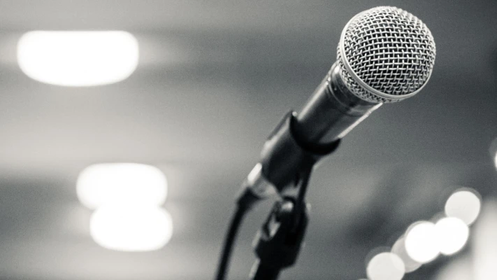 How Much Does the Average Microphone Rental Cost